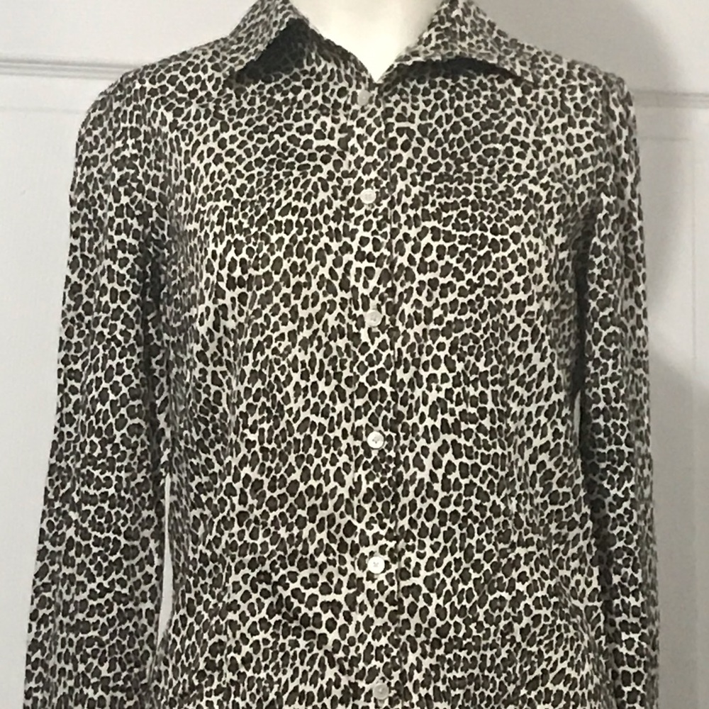 Talbots Animal Print button down blouse size 2 - Picture 7 of 12